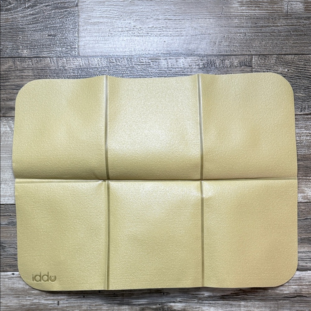 Geometric Pattern Changing Mat and Bag - Picture 7 of 10